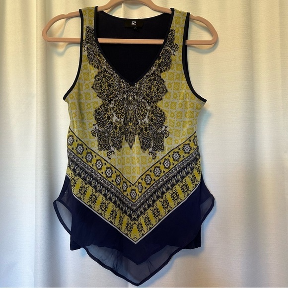 iZ Byer Blouse Tank Top Women’s Medium Floral Boho V-Neck Handkerchief Edge Blue - Picture 5 of 10